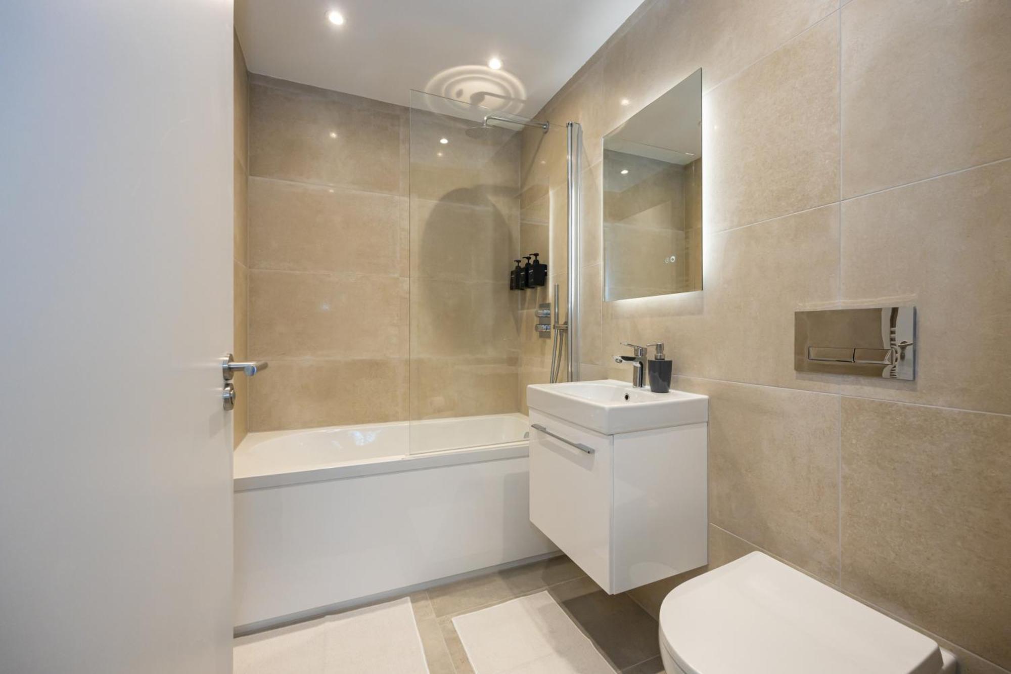Modern 2 Bed Near Wythenshawe Hospital And Manchester Airport With Parking Luaran gambar