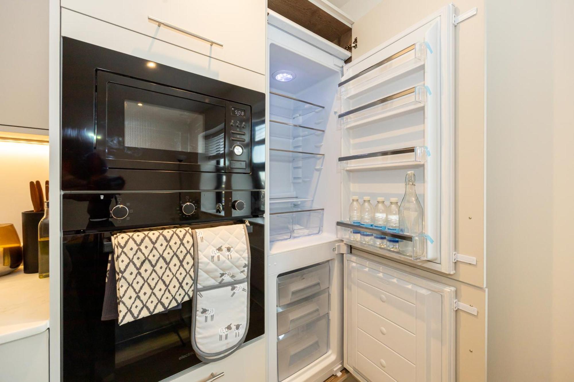 Modern 2 Bed Near Wythenshawe Hospital And Manchester Airport With Parking Luaran gambar