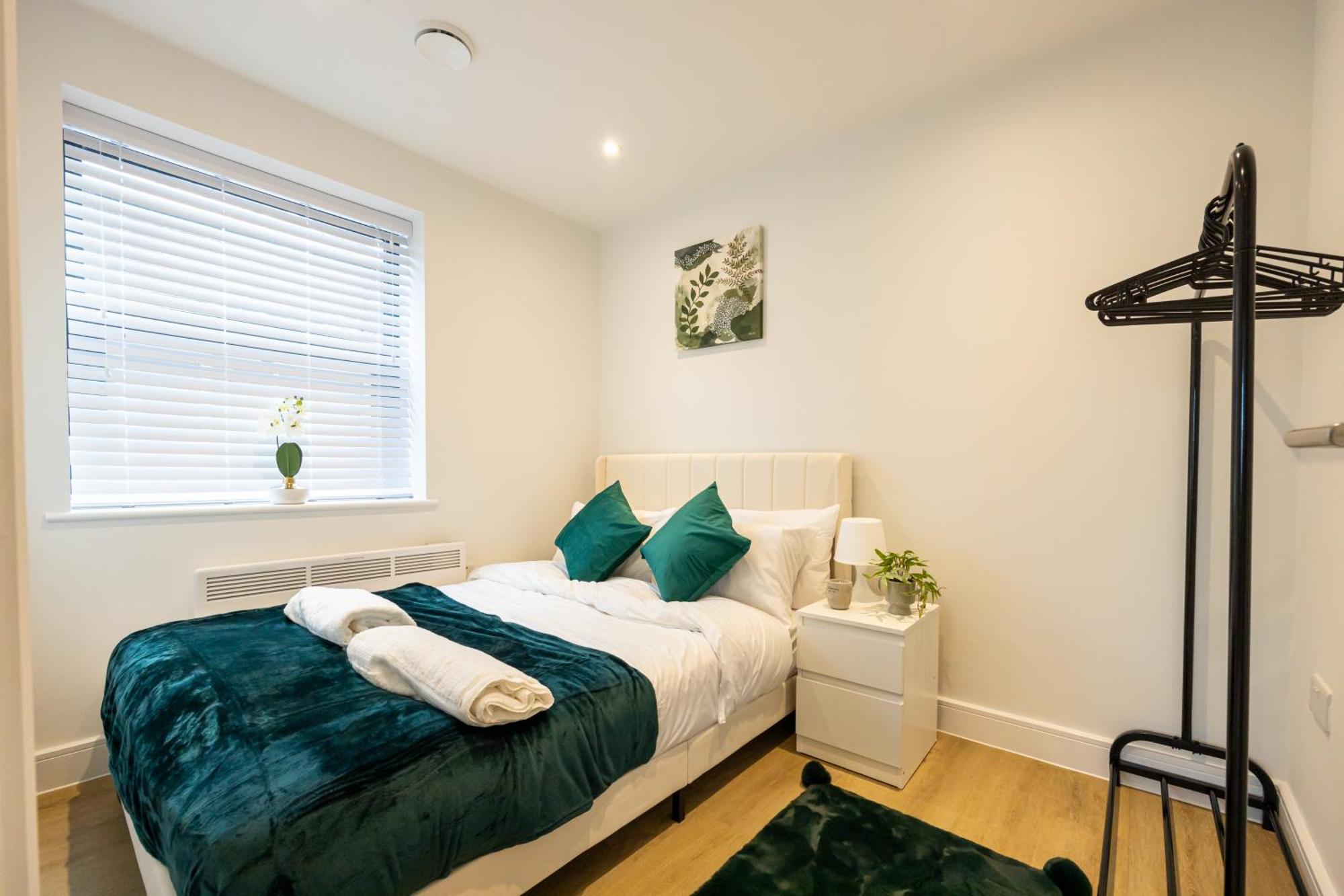 Modern 2 Bed Near Wythenshawe Hospital And Manchester Airport With Parking Luaran gambar